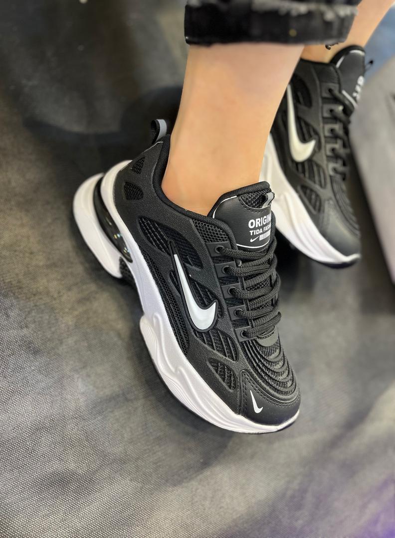 Women's Nike Shebarang مشکی